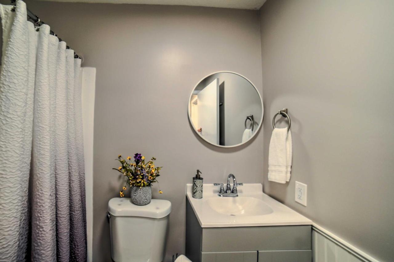 Pet-friendly Home, Work Remotely! * Beaver Falls